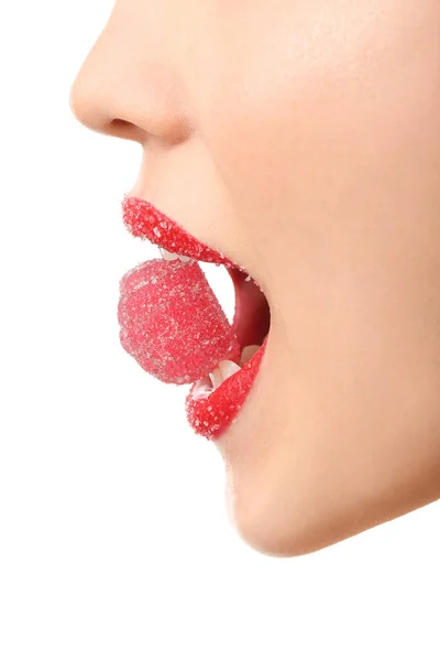 Mooie Jonge Vrouw Met Suiker Lippen Eten Gelei Snoep Close — Stockfoto