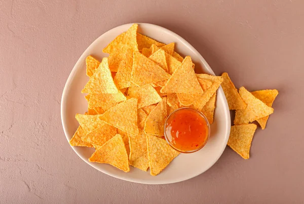 Plate Tasty Nachos Sauce Color Background — Stock Photo, Image