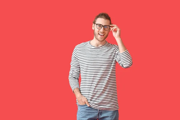 Young Man Wearing Eyeglasses Color Background — Stock Photo, Image