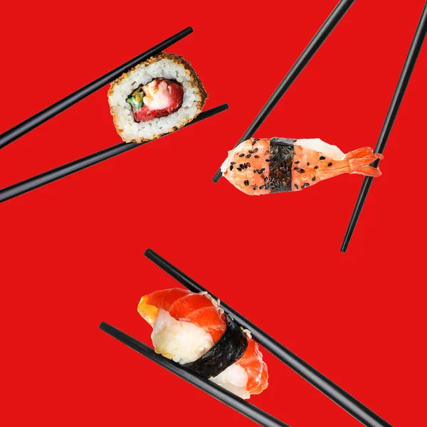 Tyčinky Chutným Sushi Barevném Pozadí — Stock fotografie