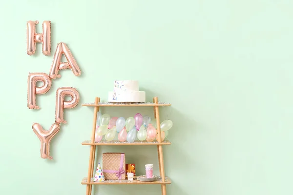 Shelves Birthday Cake Air Balloons Color Wall — Stock Photo, Image
