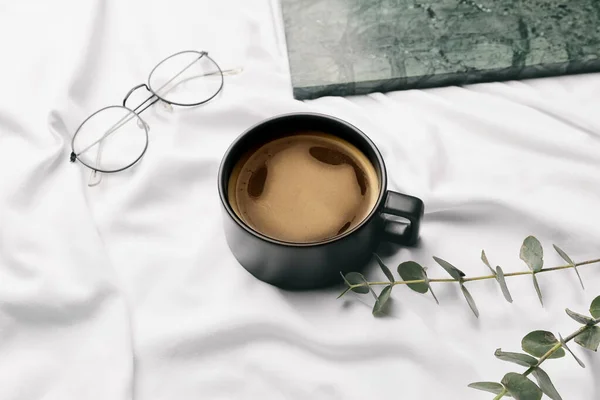 Cup Coffee Glasses Bed — Stock Photo, Image