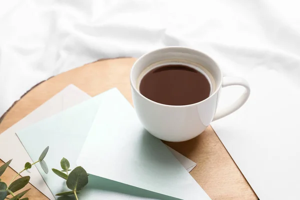 Board Cup Coffee Envelopes Bed — Stock Photo, Image