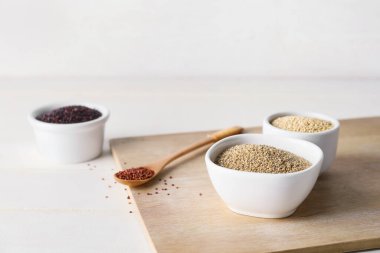 Masada farklı sağlıklı kinoalar.