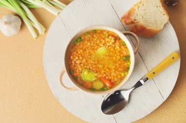 Lezzetli mercimek çorbası.