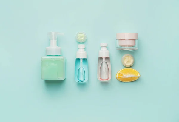 Natuurlijke Cosmetische Producten Met Citrusvruchten Kleur Achtergrond — Stockfoto