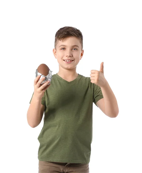 Lindo Niño Con Huevo Pascua Chocolate Mostrando Pulgar Hacia Arriba —  Fotos de Stock