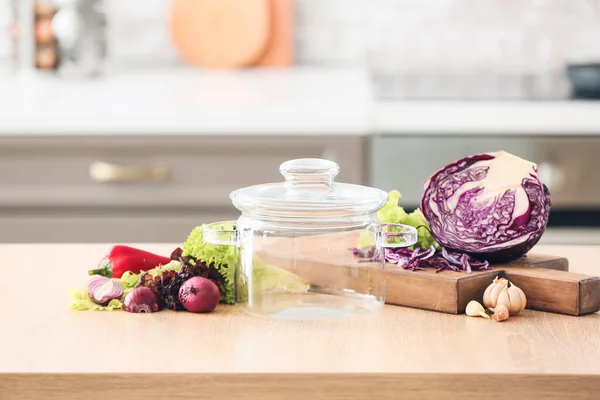 Stylish Cooking Pot Fresh Vegetables Table Kitchen — Stock Photo, Image