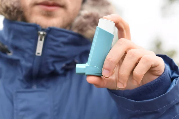 Young Man Inhaler Outdoors Closeup — Stock Photo, Image