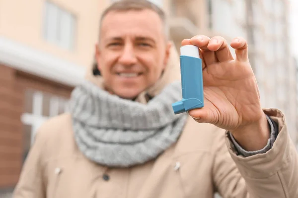 Senior Man Inhaler Outdoors Closeup — Stock Photo, Image