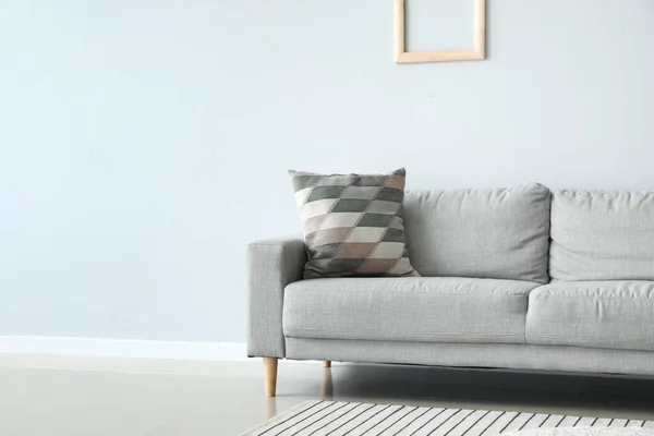 Comfortable Sofa Light Wall Room — Stock Photo, Image