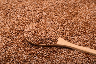 Çiğ keten tohumlu kaşık