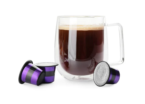 Glazen Kopje Koffie Met Capsules Witte Achtergrond — Stockfoto