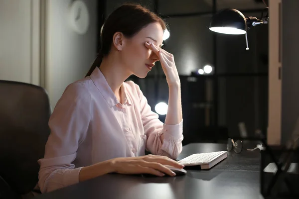 Tired Beautiful Woman Working Home Late Evening — Stock Photo, Image
