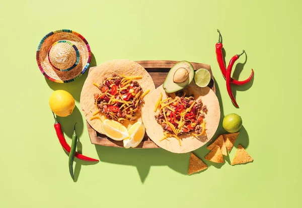 Board Tasty Tacos Sombrero Color Background — Stock Photo, Image