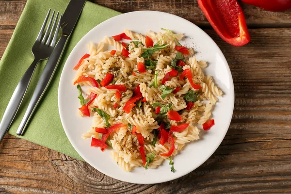 Plate Tasty Pasta Bell Pepper Wooden Background — Stock Photo, Image