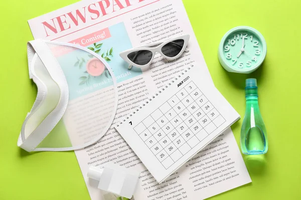 Calendar Newspaper Alarm Clock Accessories Color Background — Stock Photo, Image