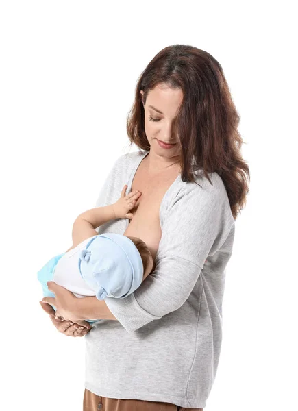 Mujer Joven Amamantando Bebé Sobre Fondo Blanco —  Fotos de Stock