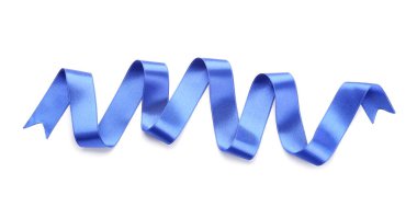 Beyaz arkaplanda güzel mavi kurdele