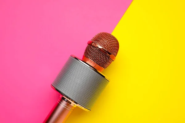 Micrófono Moderno Sobre Fondo Color —  Fotos de Stock