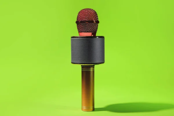 Modern Microphone Color Background — Stock Photo, Image