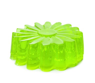 Beyaz arka planda lezzetli kivi jölesi