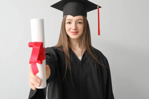 Estudante Graduação Sexo Feminino Com Diploma Fundo Leve — Fotografia de Stock