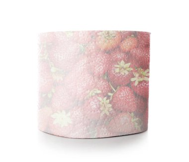 Beyaz arkaplanda tuvalet kağıdı rulosu