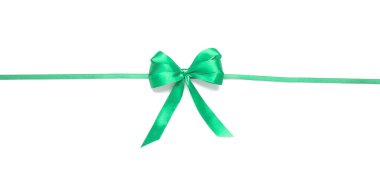 Beyaz arkaplanlı güzel yeşil kurdele.