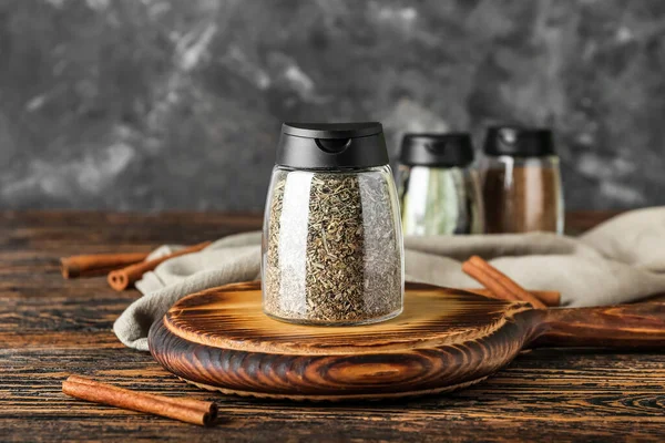 Potten Met Verschillende Kruiden Tafel — Stockfoto