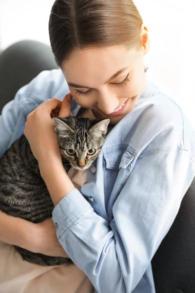 Beautiful Young Woman Cute Cat Home Closeup — Stock Photo, Image