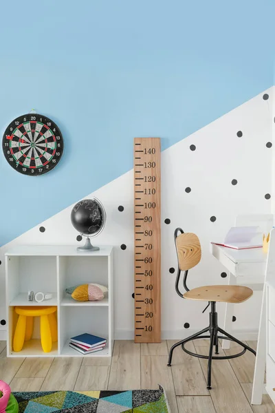 Stylish Interior Modern Children Room Stadiometer — Stock fotografie