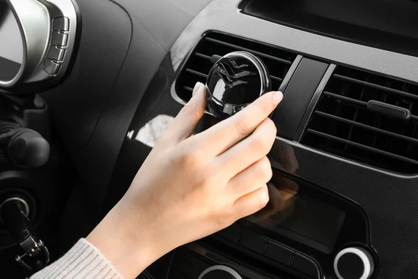 Female Hand Air Freshener Hanging Car Closeup — Stock Photo, Image