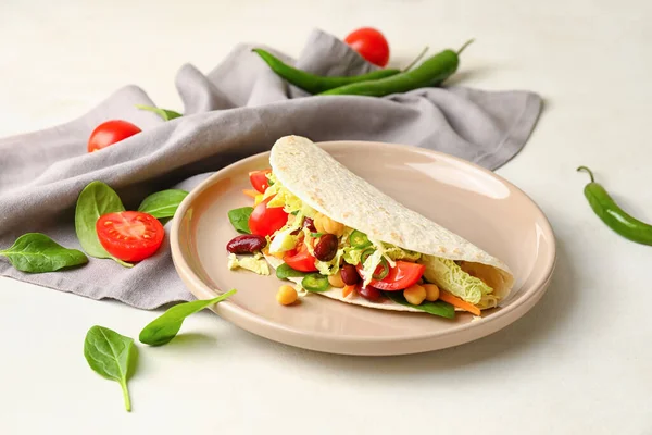 Plate Tasty Vegetarian Taco Light Background — Stock Photo, Image