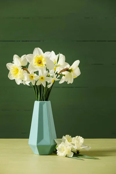 Vase Beautiful Daffodils Color Wooden Background — Stockfoto