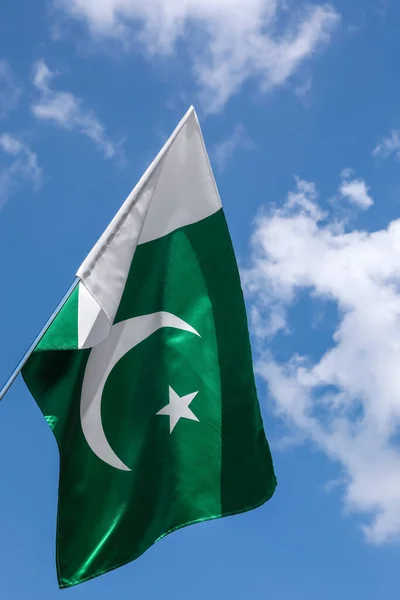 Σημαία Πακιστάν Εξωτερικούς Χώρους Ενάντια Στον Γαλάζιο Ουρανό — Φωτογραφία Αρχείου