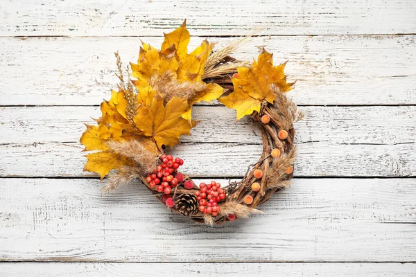 Beautiful Autumn Wreath White Wooden Background — Stock Photo, Image