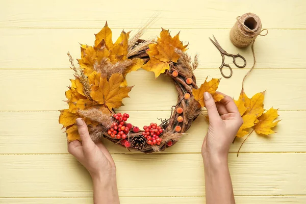 Florist Making Beautiful Autumn Wreath Top View — Stock Photo, Image