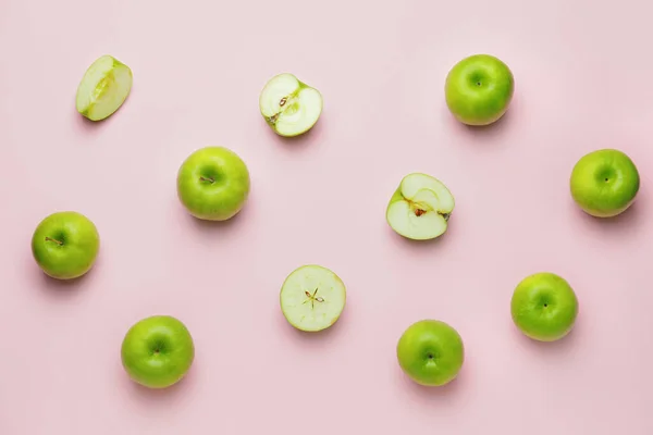 Fresh Green Apples Pieces Color Background — Stock Photo, Image