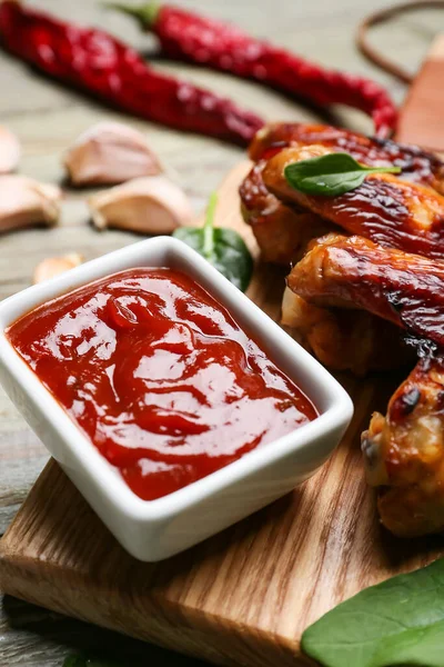 Roasted Chicken Wings Barbecue Sauce Wooden Background — Stock Photo, Image