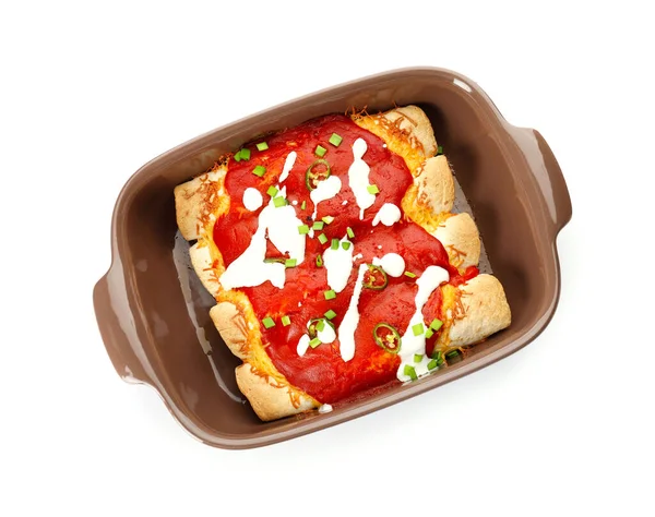 Bakning Skålen Med Välsmakande Kokt Enchilada Vit Bakgrund — Stockfoto