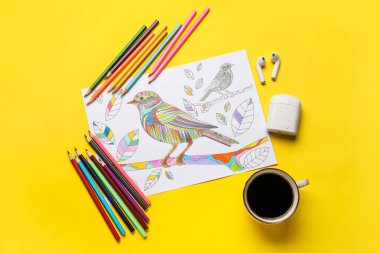 Tablonun üzerinde boyama resmi olan kompozisyon