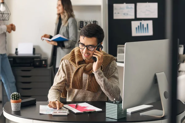 Male Accountant Working Office — Stock Photo, Image