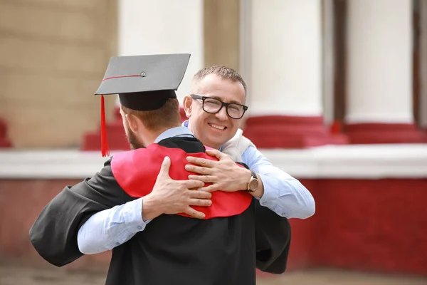 Happy Young Man His Father Graduation Day — Stock Photo, Image