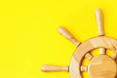 Gemi dümeni renk arkaplanında