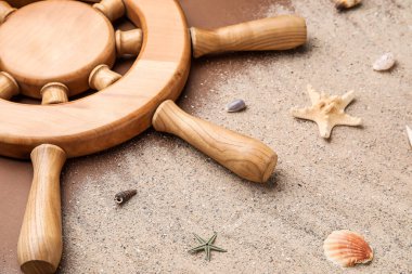 Dümen, kum ve deniz kabukları renk arkaplanında