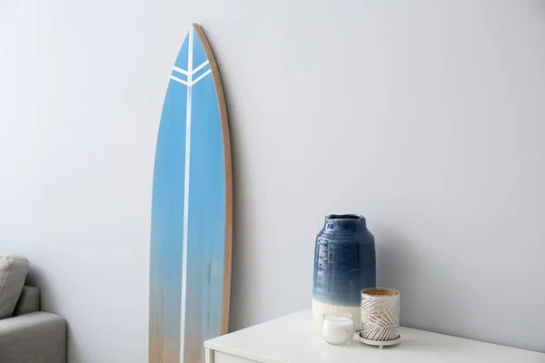 Intérieur Chambre Élégante Moderne Avec Planche Surf — Photo