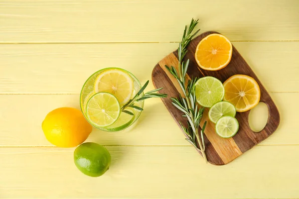 Copo Limonada Saudável Frutas Cítricas Fundo Madeira Cor — Fotografia de Stock