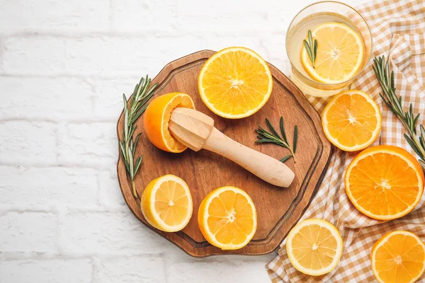 Egy Pohár Egészséges Limonádé Citrusfélék Préselő Tégla Háttér — Stock Fotó