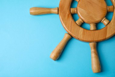 Gemi dümeni renk arkaplanında